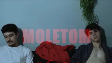 Zasłona do filmu "MOLETOM" #1166681