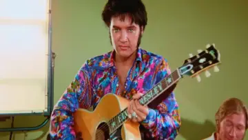 Zasłona do filmu "EPiC: Elvis Presley in Concert" #762561