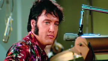 Zasłona do filmu "EPiC: Elvis Presley in Concert" #910092
