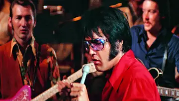 Zasłona do filmu "EPiC: Elvis Presley in Concert" #910097