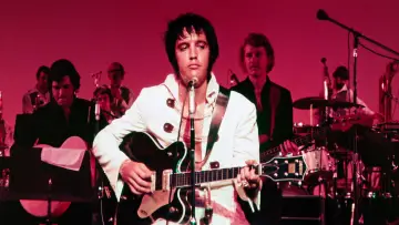 Zasłona do filmu "EPiC: Elvis Presley in Concert" #910100