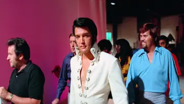 Zasłona do filmu "EPiC: Elvis Presley in Concert" #910110