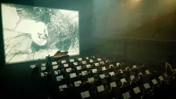 Zasłona do filmu "Ravel en mille éclats" #822329