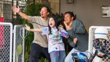 Zasłona do filmu "Panggil Aku Ayah" #701506