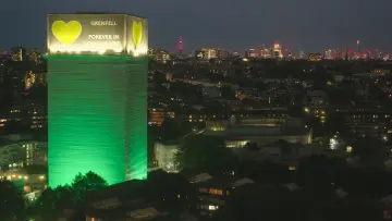 Zasłona do filmu "Grenfell: Prawda o pożarze" #644077