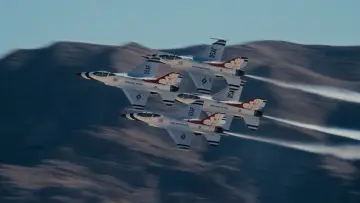 Zasłona do filmu "Elita sił powietrznych: Thunderbirds" #935292