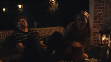 Zasłona do filmu "Say Less" #769150