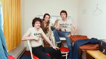 Zasłona do filmu "UZEB en fusion" #911569