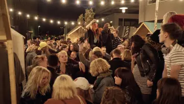 Zasłona do filmu "Islandia" #1569413