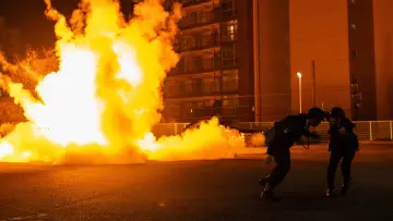 Zasłona do filmu "Bakudan" #912656