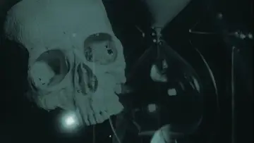 Zasłona do filmu "Silent Trespasser" #1170006