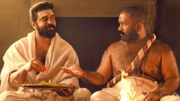 Zasłona do filmu "സർവം മായ" #532332