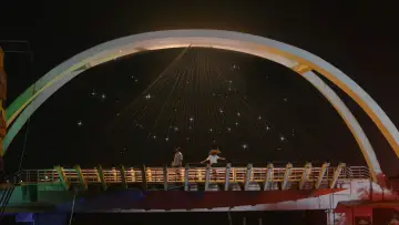 Zasłona do filmu "സർവം മായ" #532338