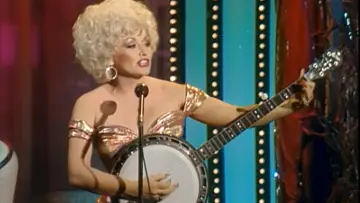 Zasłona do filmu "Dolly Parton : L