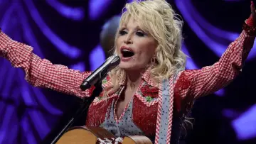 Zasłona do filmu "Dolly Parton : L