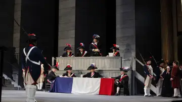 Zasłona do filmu "The Metropolitan Opera: Andrea Chénier" #544779