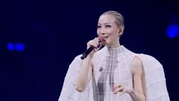 Zasłona do filmu "鄭秀文 You & Mi 世界巡回演唱會" #933171