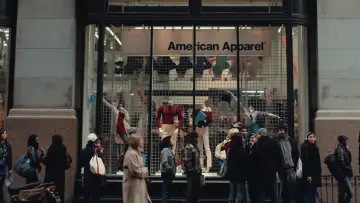 Zasłona do filmu "Totalna katastrofa: Wzlot i upadek American Apparel" #785921