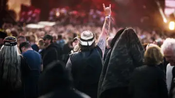 Zasłona do filmu "Sweden Rock och festivalgeneralen" #863859