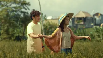 Zasłona do filmu "Paris in Bali" #1184897