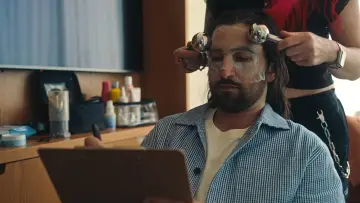 Zasłona do filmu "Noah Kahan: Out of Body" #773573