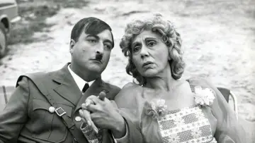 Zasłona do filmu "Le Führer en folie" #1145529