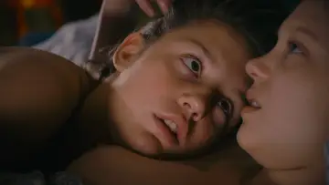 Zasłona do filmu "Życie Adeli – Rozdział 1 i 2" #240757