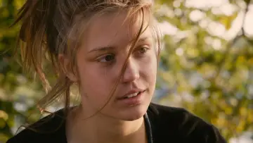 Zasłona do filmu "Życie Adeli – Rozdział 1 i 2" #240760