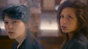Zasłona do filmu "Życie Adeli – Rozdział 1 i 2" #240762