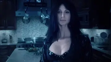 Zasłona do filmu "30 nocy paranormalnej aktywności z opętaną przez diabła dziewczyną z tatuażem" #399647