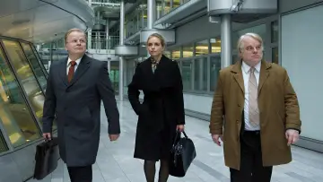 Zasłona do filmu "Bardzo poszukiwany człowiek" #342389