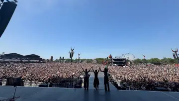 Zasłona do filmu "The Warning - Hellfest 2025" #1184866