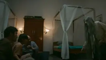 Zasłona do filmu "Kang Solah (From Kang Mak) x Nenek Gayung" #636102