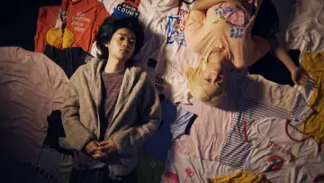 Zasłona do filmu "HOLD UP MORNING" #1142259