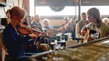 Zasłona do filmu "Trad" #818686