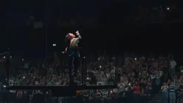 Zasłona do filmu "Billie Eilish - Hit Me Hard and Soft: The Tour (Live in 3D)" #779826