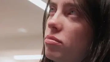 Zasłona do filmu "Billie Eilish - Hit Me Hard and Soft: The Tour (Live in 3D)" #779827