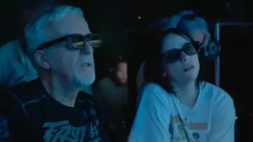 Zasłona do filmu "Billie Eilish - Hit Me Hard and Soft: The Tour (Live in 3D)" #816340