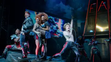 Zasłona do filmu "Bat Out of Hell: The Musical" #692076