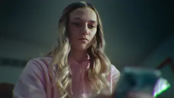 Zasłona do filmu "Nieznany numer: Skandal SMS-owy w liceum" #661288