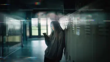 Zasłona do filmu "Nieznany numer: Skandal SMS-owy w liceum" #661289