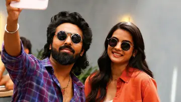 Zasłona do filmu "ஹேப்பி ராஜ்" #766541