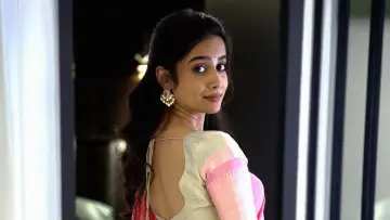 Zasłona do filmu "ஹேப்பி ராஜ்" #766544