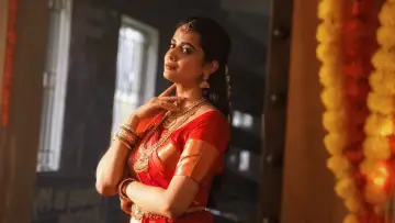 Zasłona do filmu "ஹேப்பி ராஜ்" #766552