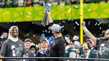 Zasłona do filmu "Super Bowl Champions: The 2024 Philadelphia Eagles" #980991