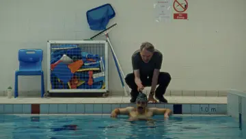 Zasłona do filmu "A Hair