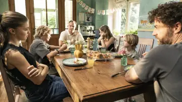 Zasłona do filmu "Louma - Familie ist kein Kinderspiel" #770232