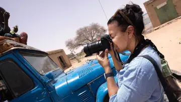 Zasłona do filmu "Miłość i wojna: W obiektywie Lynsey Addario" #1879873
