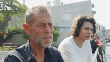 Zasłona do filmu "Kırağı Tutmuş Yaprak" #776784