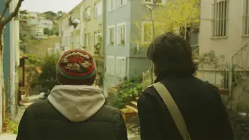 Zasłona do filmu "Kırağı Tutmuş Yaprak" #776793